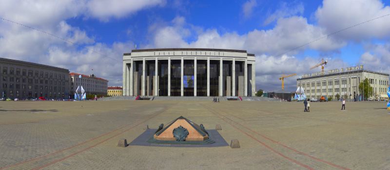 фото Октябрьская площадь